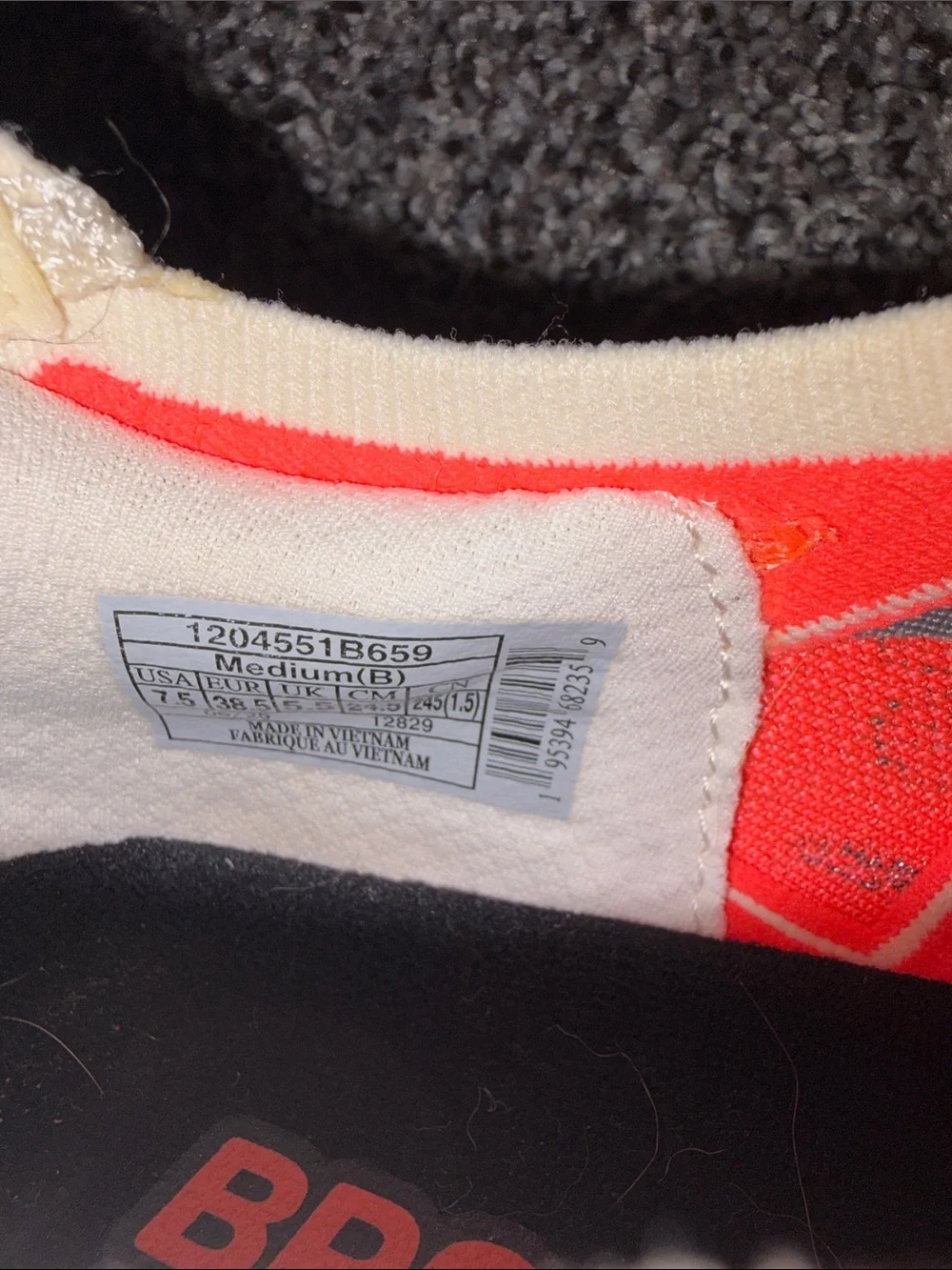 Brooks Hyperion Max 3 - Coral and Cream